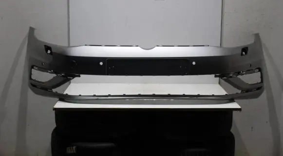 Volkswagen Golf VII Front bumper
