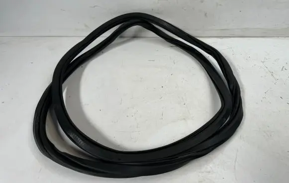 Audi A6 S6 C8 4K Front door rubber seal 4K0831721