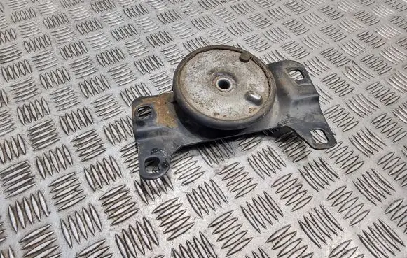 Ford C-MAX I Engine mount bracket 5n517m121