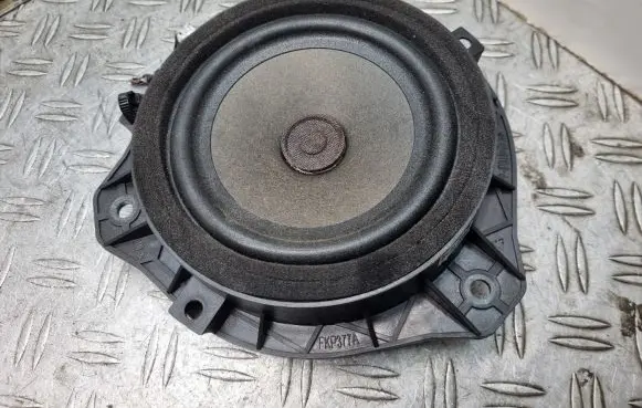 KIA Rio Rear door speaker 963301W500