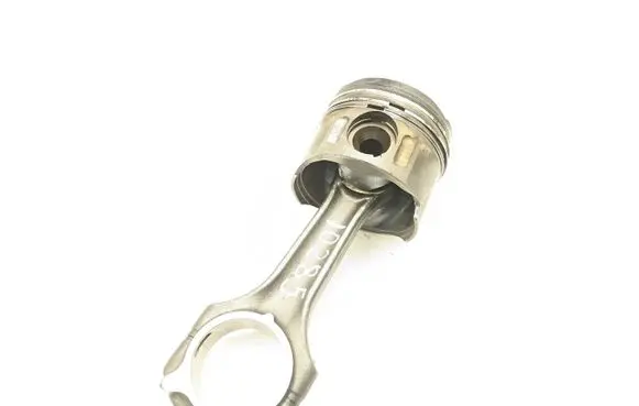 Chrysler PT Cruiser Piston with connecting rod 