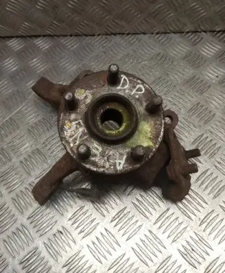Toyota Avensis T220 Front wheel hub