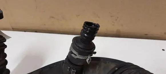 Ford Transit Turbo air intake inlet pipe/hose CC119C623BE