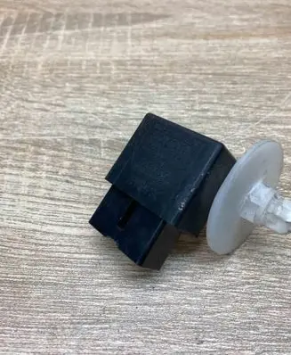 Toyota Land Cruiser (J150) Other relay 895A147010 0618001010