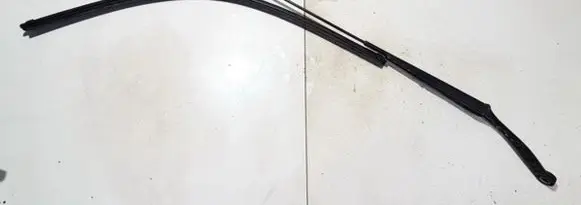 Front wiper blade arm