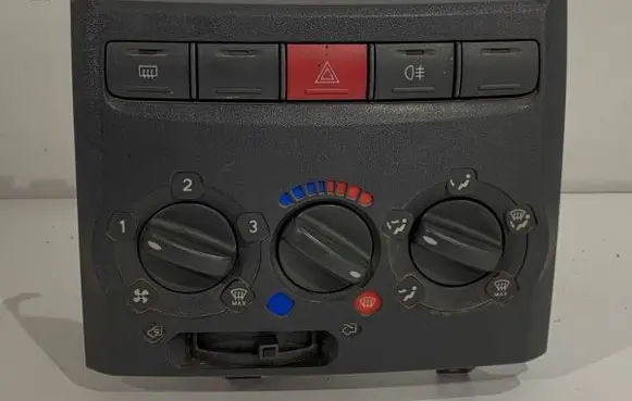 Citroen Jumper Interior fan control switch 7353387550