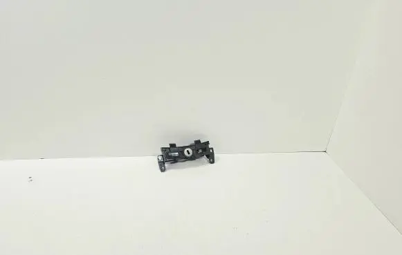 BMW 7 E65 E66 Glove box lock 81430