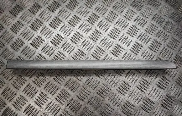Dashboard glove box trim