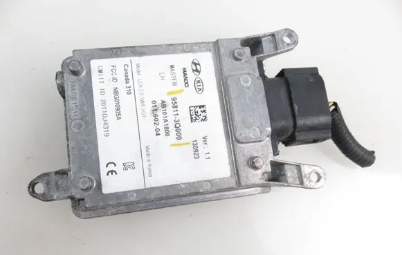 Hyundai Sonata Airbag deployment crash/impact sensor 958113q000