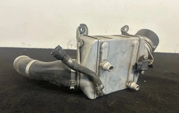 BMW 7 F01 F02 F03 F04 Intercooler radiator 17517575406 7575404 P3425007