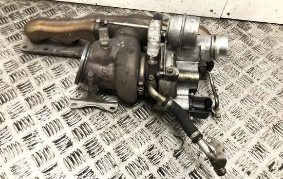 BMW 5 F10 F11 Turbo 18551018660 70770021
