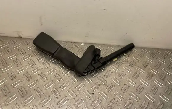 Volvo S60 Front seatbelt buckle 