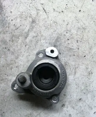 Volvo XC70 Rear coil spring rubber mount 08646094