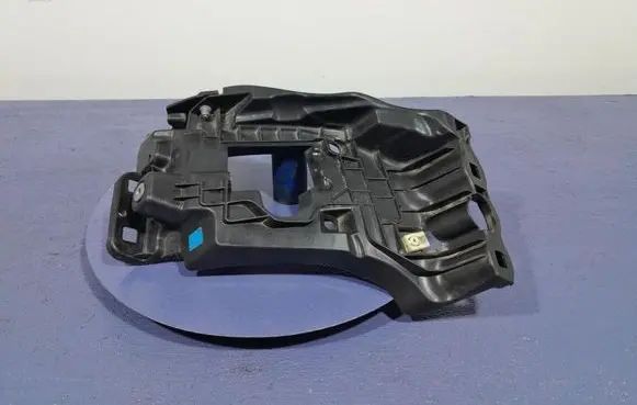 BMW Z4 E85 E86 Front bodywork piece 8812077