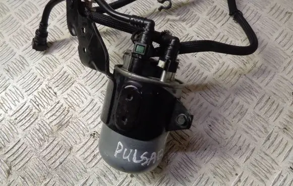 Nissan Pulsar Fuel filter housing 