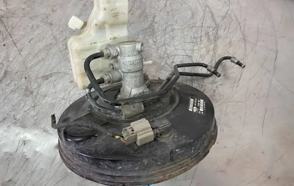 Ford Focus Brake booster DV61-2B195-SA