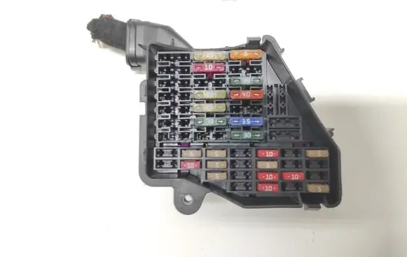 Audi A6 S6 C6 4F Fuse module 0642120940