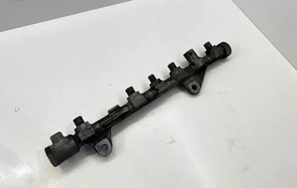 Renault Scenic III - Grand scenic III Fuel main line pipe H8200576687 0445214158 8200750048