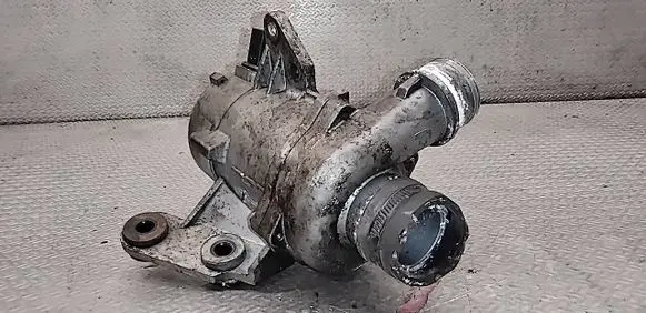 BMW 3 E90 E91 Water pump 