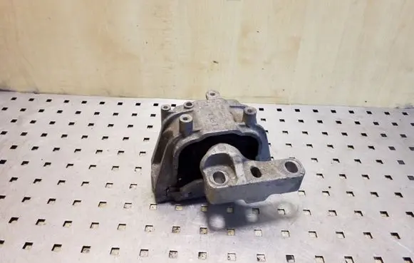 Volkswagen PASSAT CC Engine mount bracket 1K0199262CE