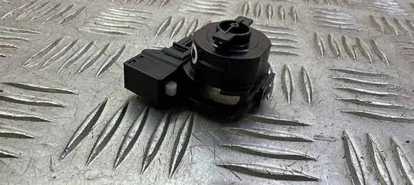 Skoda Superb B8 (3V) Glovebox shock absorber 30538205