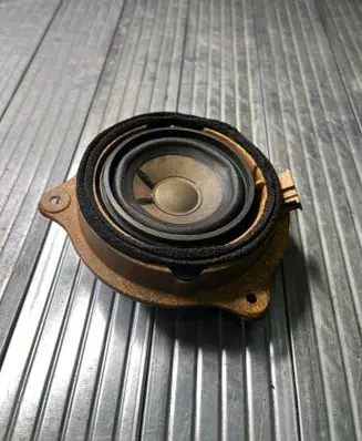 Audi A6 S6 C6 4F Front door speaker 4F0035411A