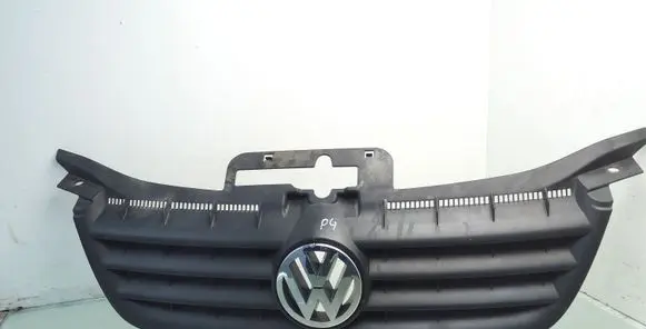 Front bumper upper radiator grill
