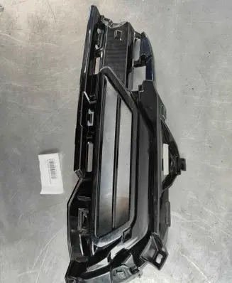 Volvo XC60 Front bumper lower grill 32234968