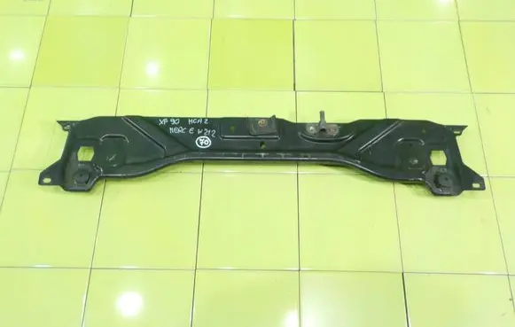 Mercedes-Benz E W212 Radiator support slam panel A2126200072
