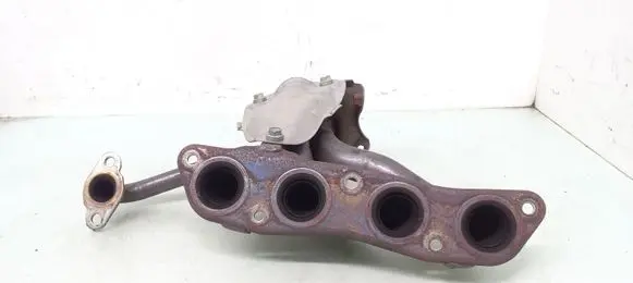 Toyota Auris E180 Exhaust manifold