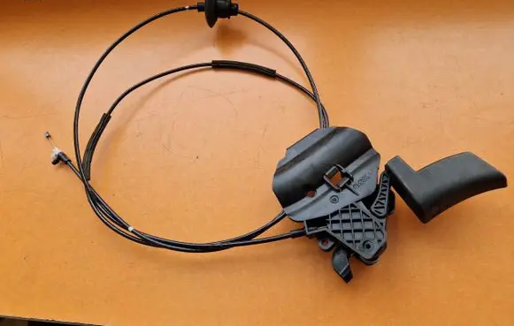 Opel Astra L Engine bonnet (hood) release handle 9833929680