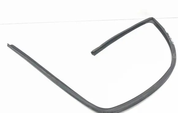 Mercedes-Benz ML W164 Rubber seal front door (on door) A1647250425