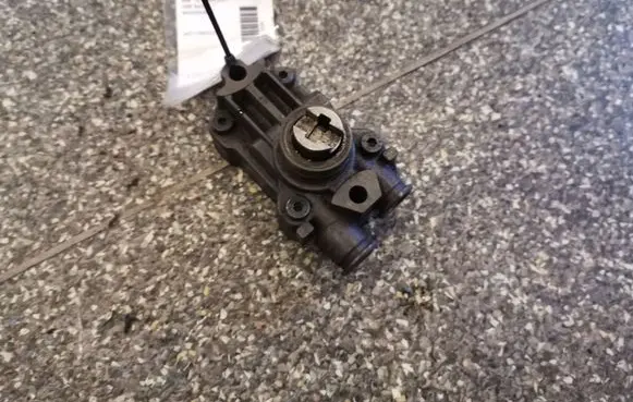 Mercedes-Benz C W203 Fuel injection high pressure pump A6110900250
