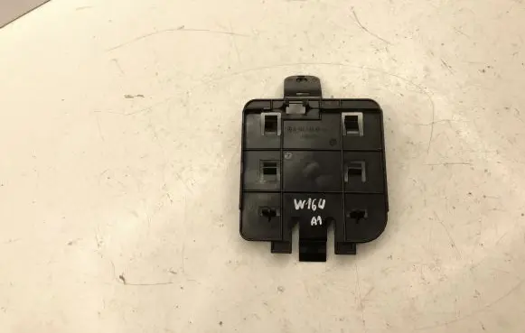 Mercedes-Benz ML W164 Other interior part A1645454840