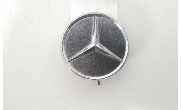 Mercedes-Benz S W221 Manufacturer badge logo/emblem A2204000125
