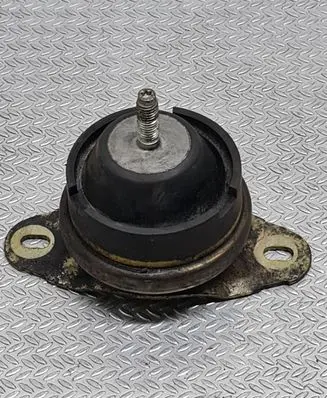 Citroen C5 Engine mount bracket