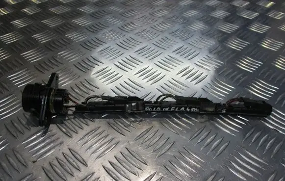 Volkswagen Polo IV 9N3 Fuel injector wires 