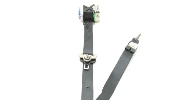 Mazda 6 Front seatbelt 1052235