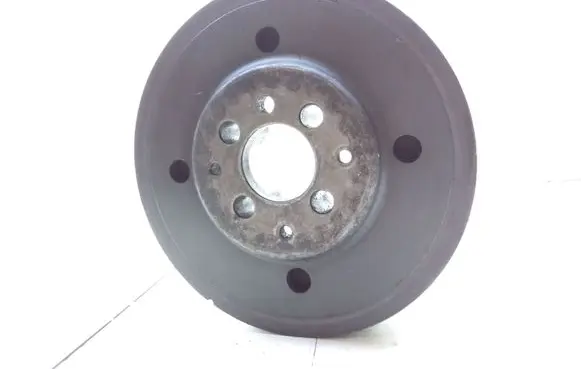 Volkswagen PASSAT B5.5 Crankshaft pulley 038105243F