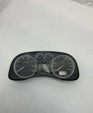 Peugeot 307 Speedometer (instrument cluster) 9646742280 P9646742280