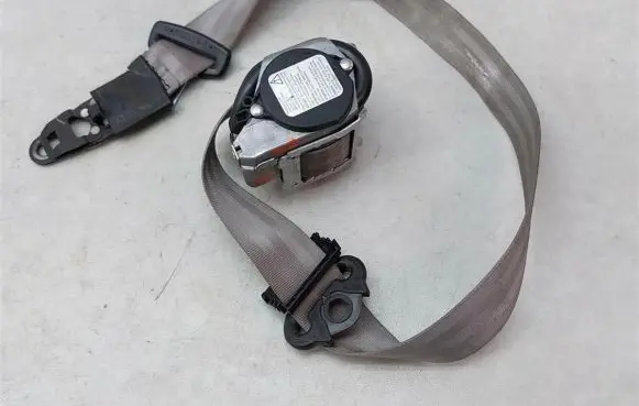 Audi A6 S6 C6 4F Front seatbelt