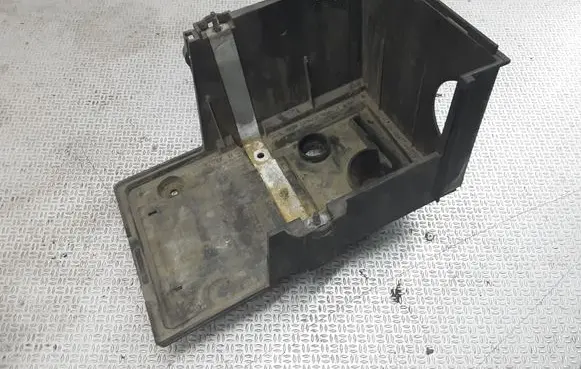 Volvo V50 Battery tray 