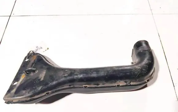 Mitsubishi Grandis Air intake hose/pipe 1505a013