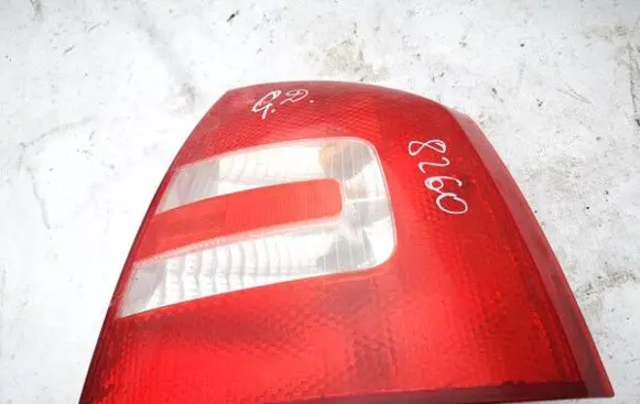 Skoda Octavia Mk2 (1Z) Rear/tail lights 1z5945096a 1z5945112a