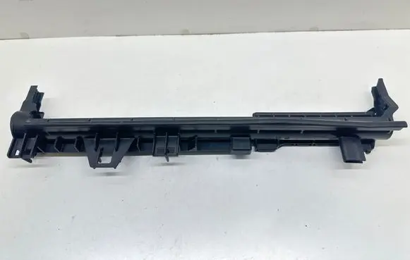 Mercedes-Benz B W246 W242 Radiator mount bracket A2465011720