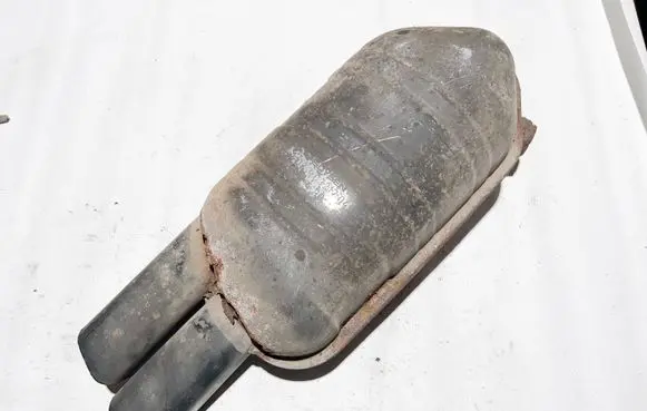 BMW 8 E31 Rear muffler/silencer tail pipe 18101723157 1723157