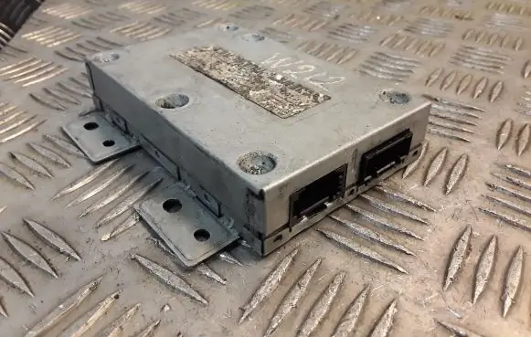 Mercedes-Benz E W212 Bluetooth control unit module 2049000300 A2049000300
