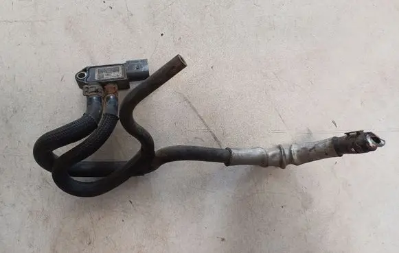 Audi A3 S3 A3 Sportback 8P Exhaust gas pressure sensor 076906051B