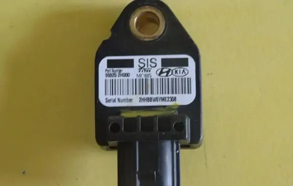 Hyundai i30 Airbag deployment crash/impact sensor 95920-2H000 959202H000