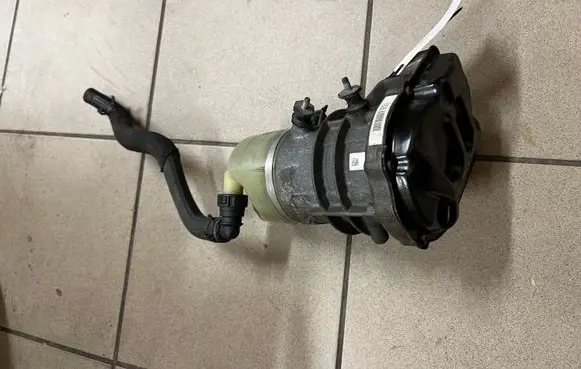 Volvo V60 Power steering pump 31340205 3K514C6S4B